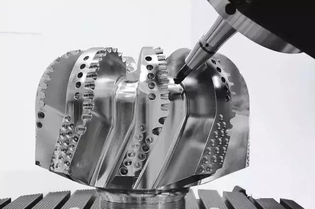 鋁合金手板模型出現(xiàn)白斑如何解決和預(yù)防？